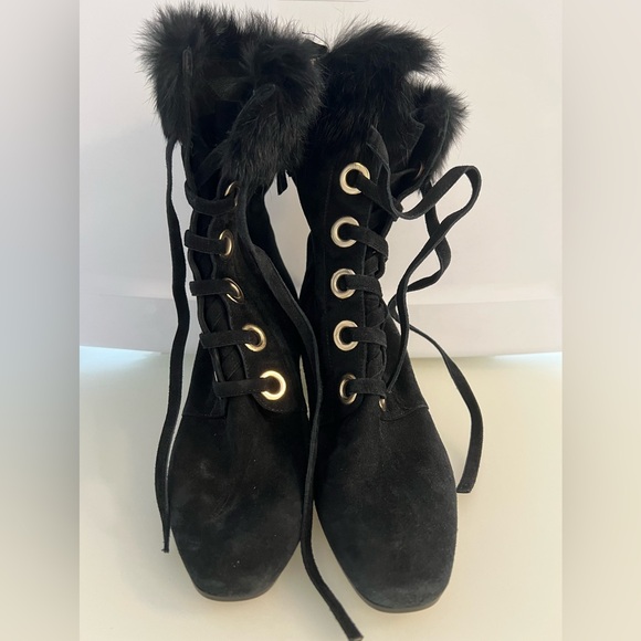 M. Gemi black suede boots with fur trim, size 7. Never worn, pristine condition. - Picture 2 of 7